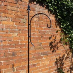 Single Crook Birdfeeder Black Steel